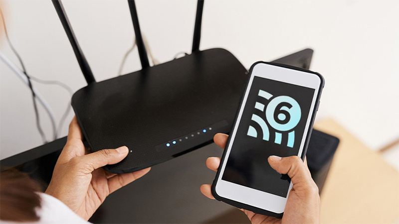 Lại gần WiFi để mạng được mạnh hơn